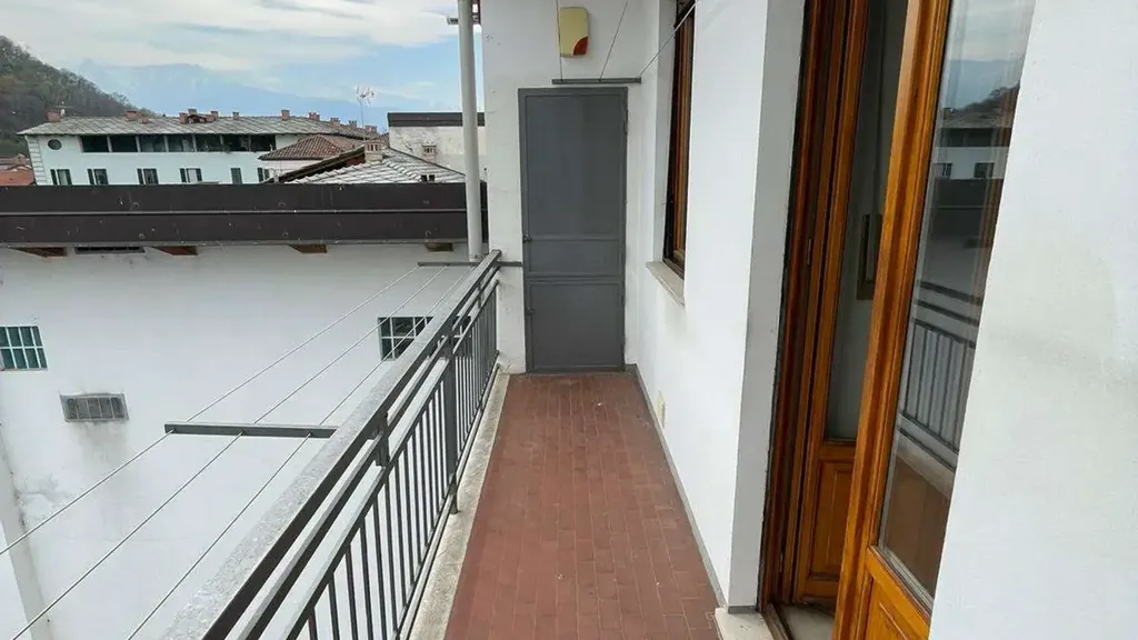 Balcon - Armed Apartment with Mountain View in Cavour