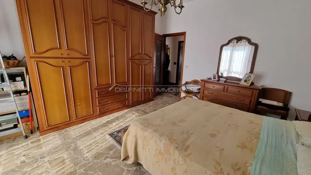 Chambres - Significant Apartment with Terrace in Alba