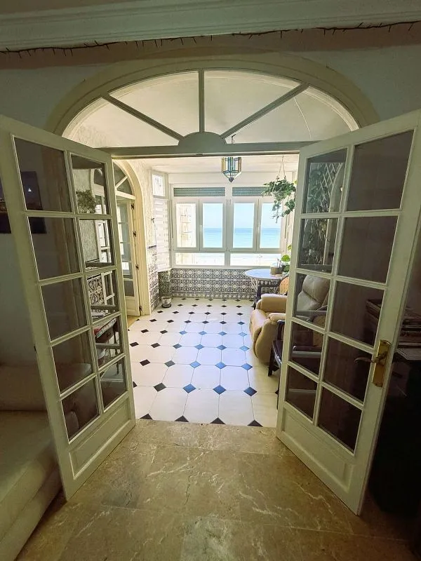 Elutuba - Beachfront Apartment with Garage in Playa Victoria