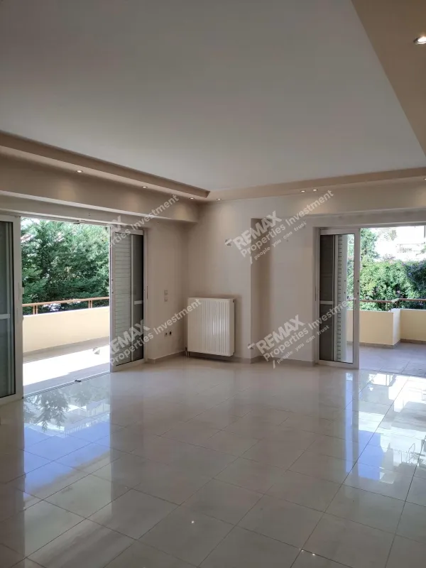 Elutuba - Multi-Unit Building with Parking in Glyfada Centre