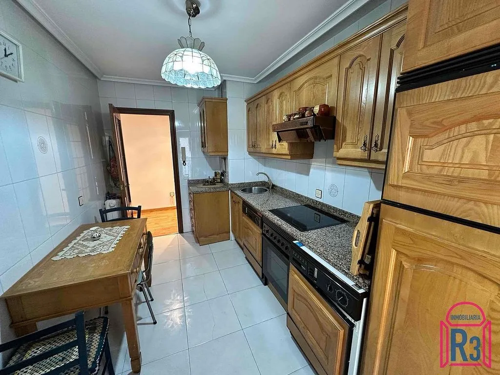 Cuisine - 3-Bed Flat with Terrace in San Esteban