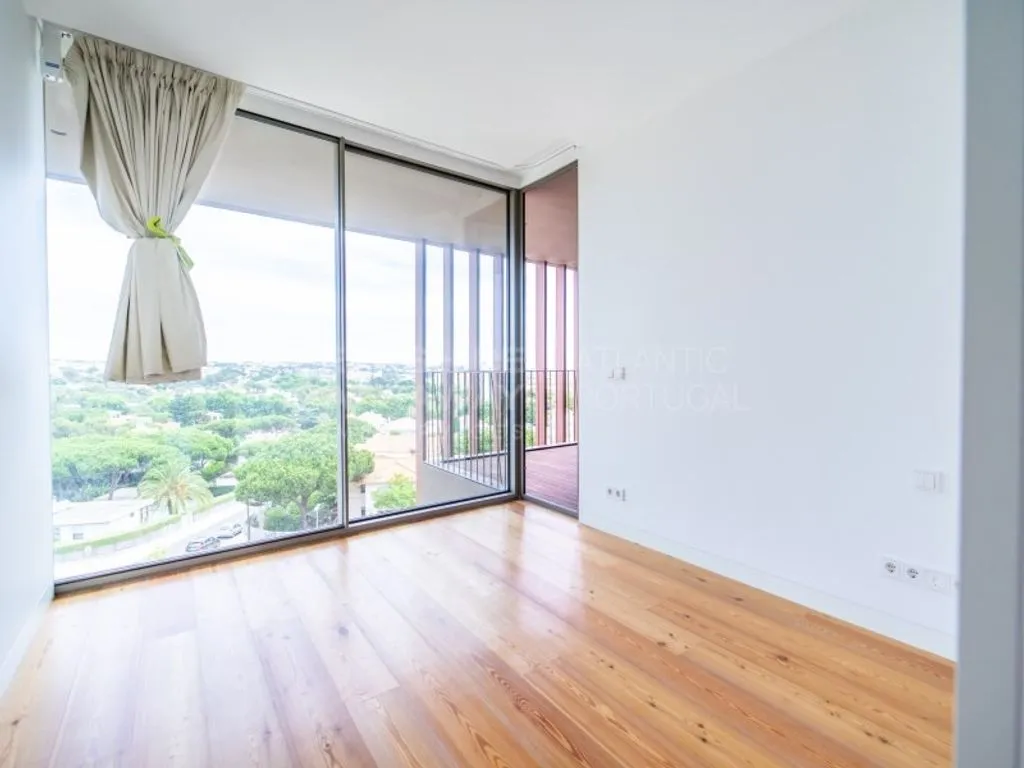 Pièces - Luxury Duplex Flat with Rooftop in Cascais