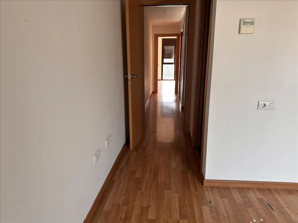 Hallway - Residential Apartment with Terrace in Vilajuïga