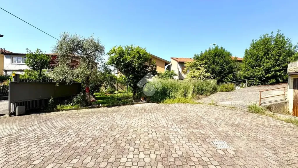 Extérieur - Central Bifamily Villa with Terrace in Adro
