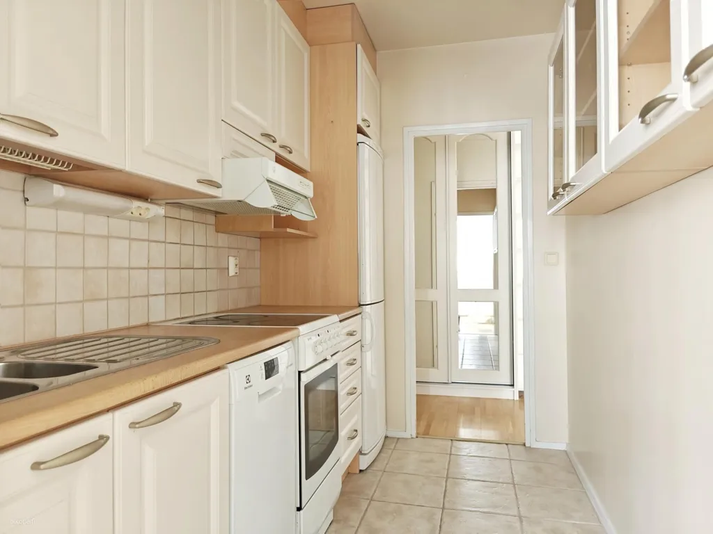 Köök - Apartment with Balcony in Tampere Centre