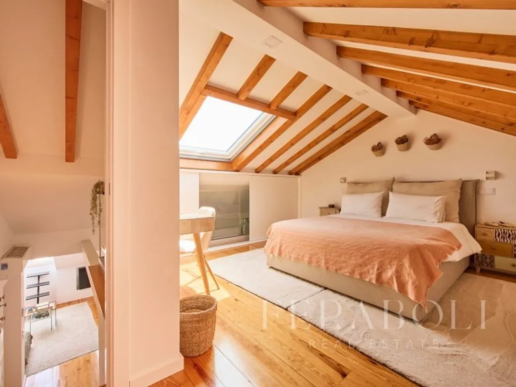 Pièces - Luxury Duplex Flat with River View in Lisbon
