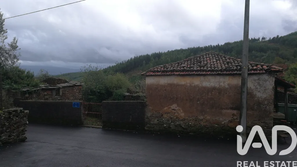 Välivaade - Traditional Cottage for Renovation in Amioso Cimeiro