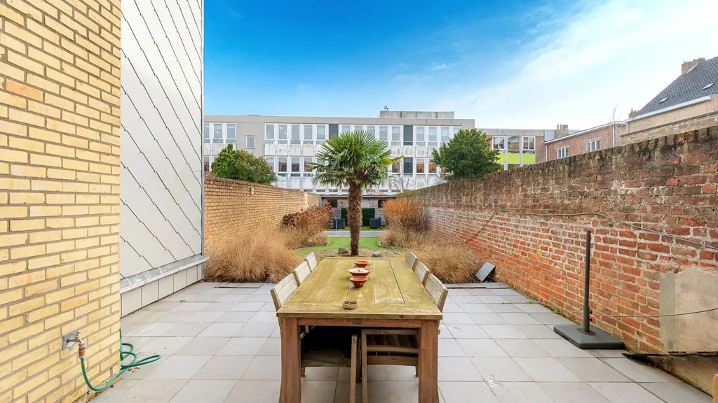 Aed - Spacious House with Sunny Garden in Heist Centre