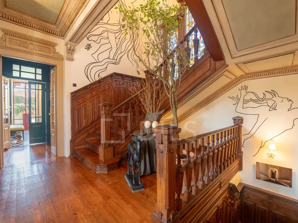Toad - Historic Palacete with Pool in Miramar