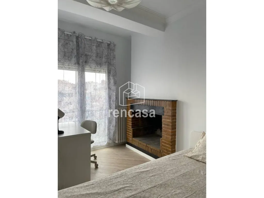 Magamistoad - Spacious Flat with Balcony in Lleida Centre