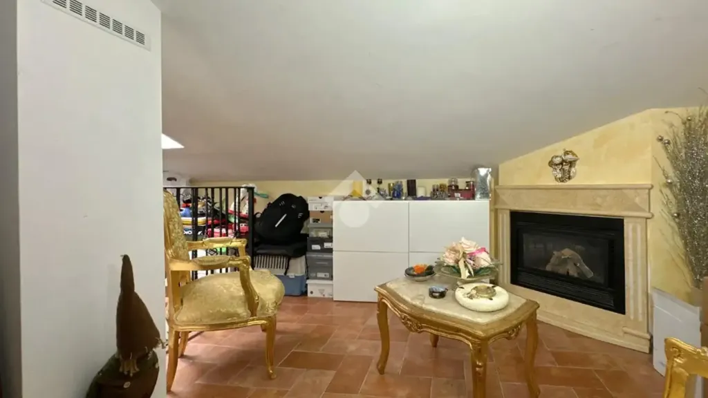 Séjour - 4-Room Apartment with Balcony in Monte Compatri