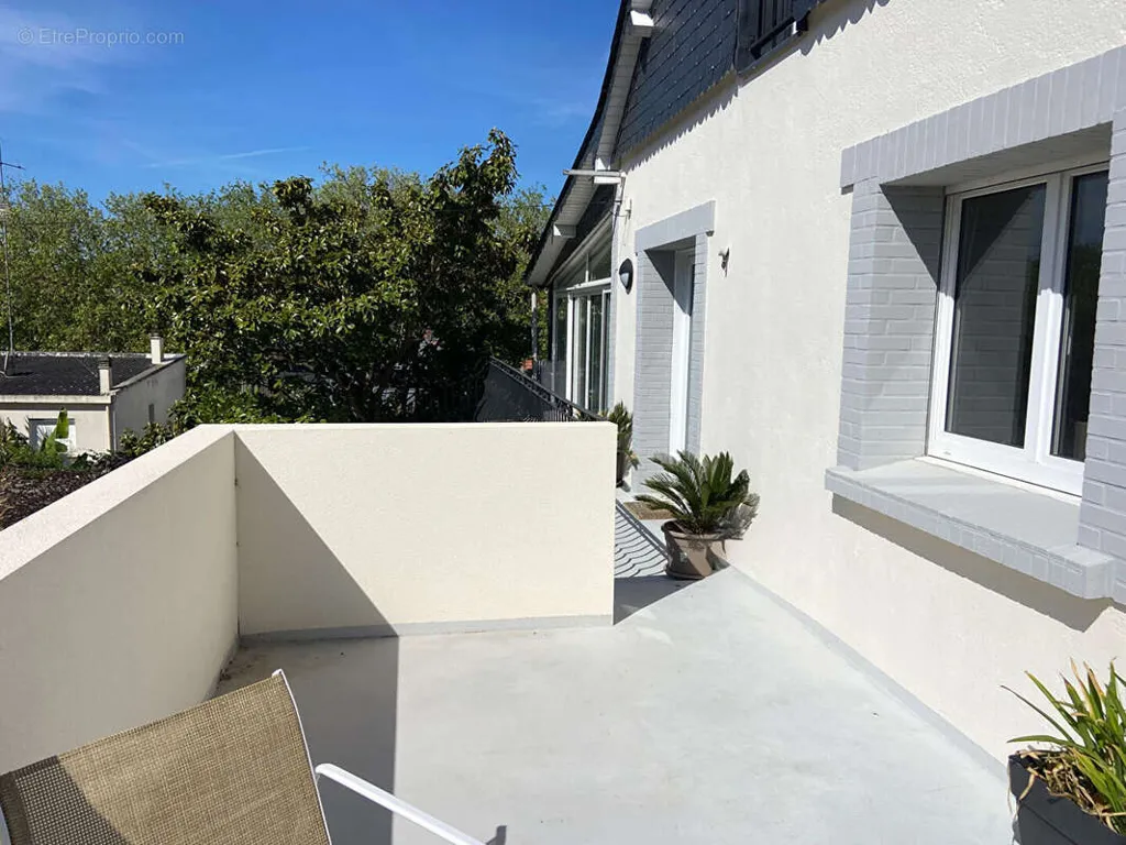 Terrasse - Duplex Rénové avec Terrasse Sud à Saint-Marc-sur-Mer