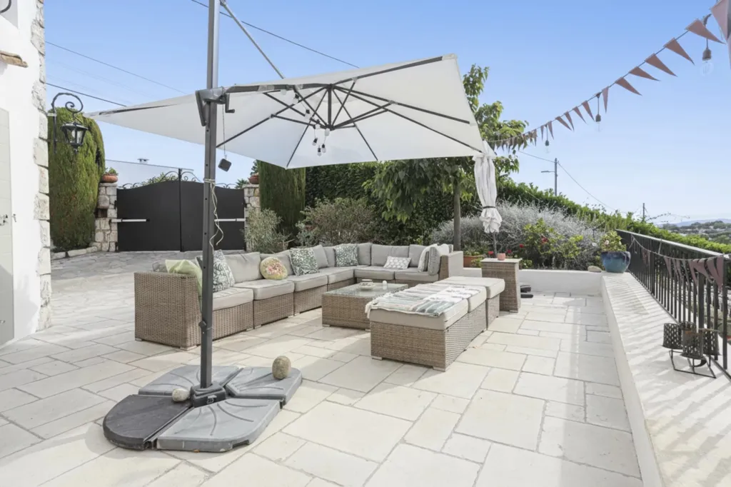 Terrass - Villa with Panoramic Sea View in La Gaude