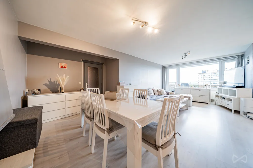 Söögituba - Bright Apartment with Balcony on Marius Renard