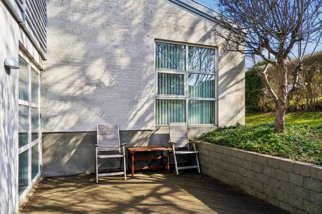 Terrass - Architectural Villa with View in Kokkedal