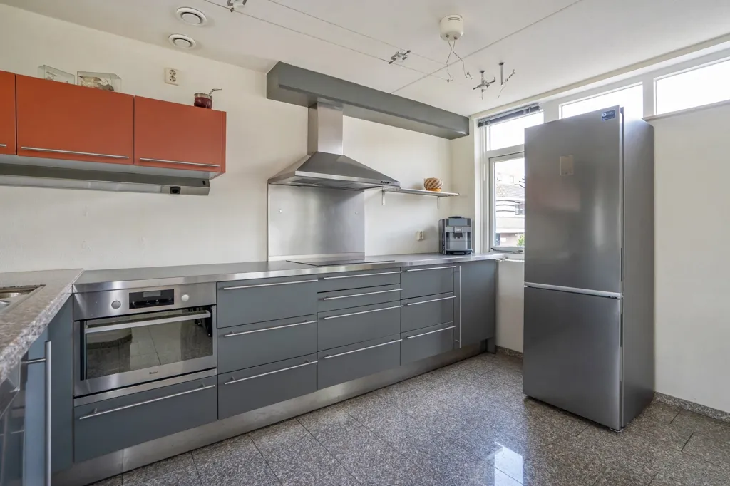 Cuisine - Waterfront 2-Under-1-Cap Villa in Rokkeveen Zuid