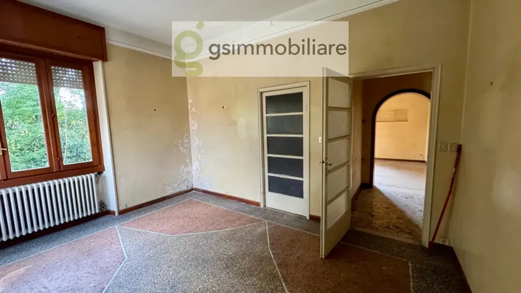 Spacious Apartment with Garden View in Brescia