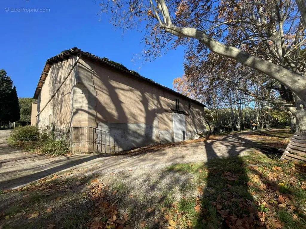 Exterior - Vineyard Estate with Pool near Clermont-l'Hérault