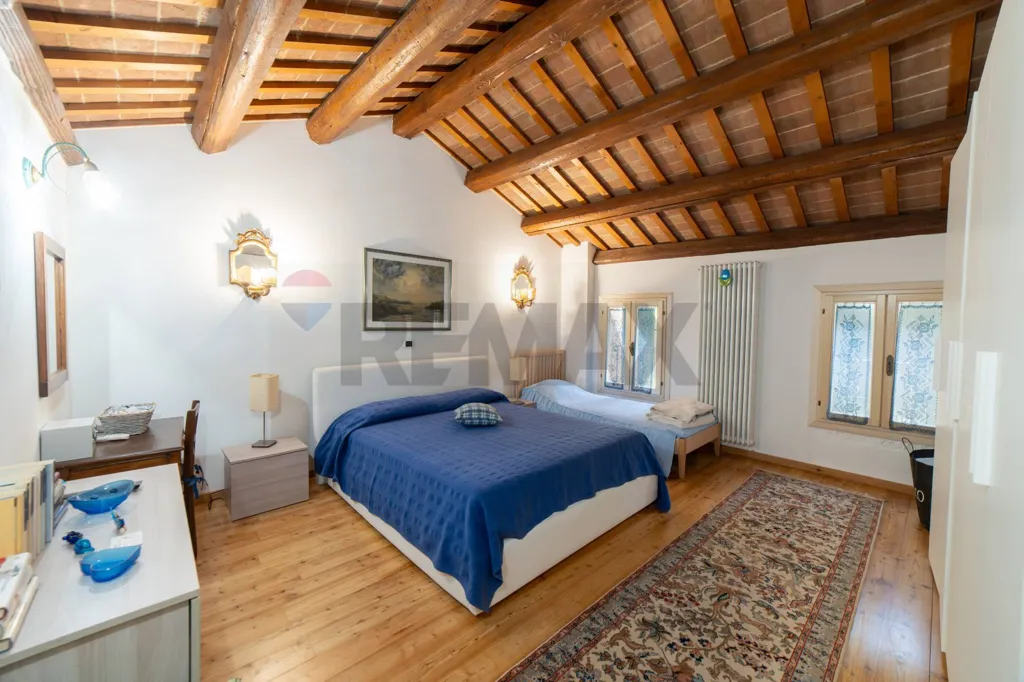 Magamistoad - Rustic House with B&B Potential in Vo'