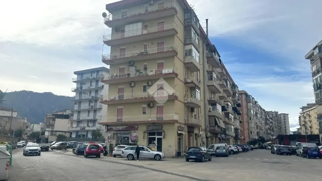 Esterno - Apartment with Balcony in Palermo