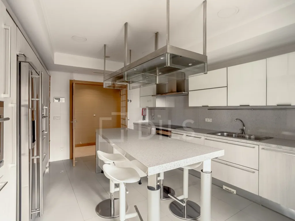 Köök - Duplex Apartment with River View in Algés