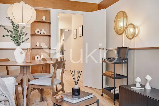 Salle à manger - Appartement Meublé avec Ascenseur à Paris 6ᵉ