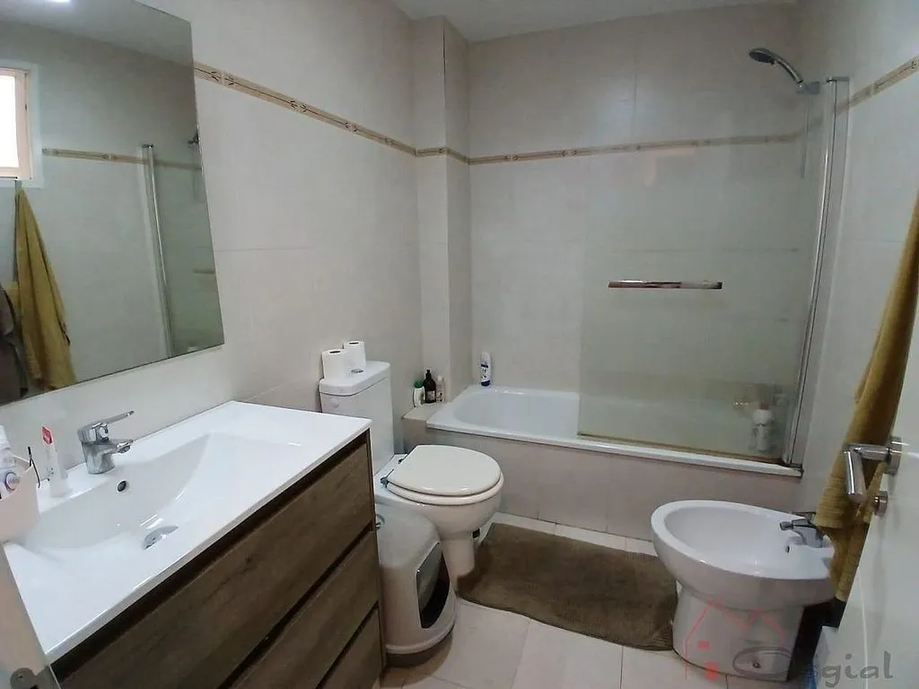 Vannitoad - Spacious Apartment with Balcony in Alcàsser