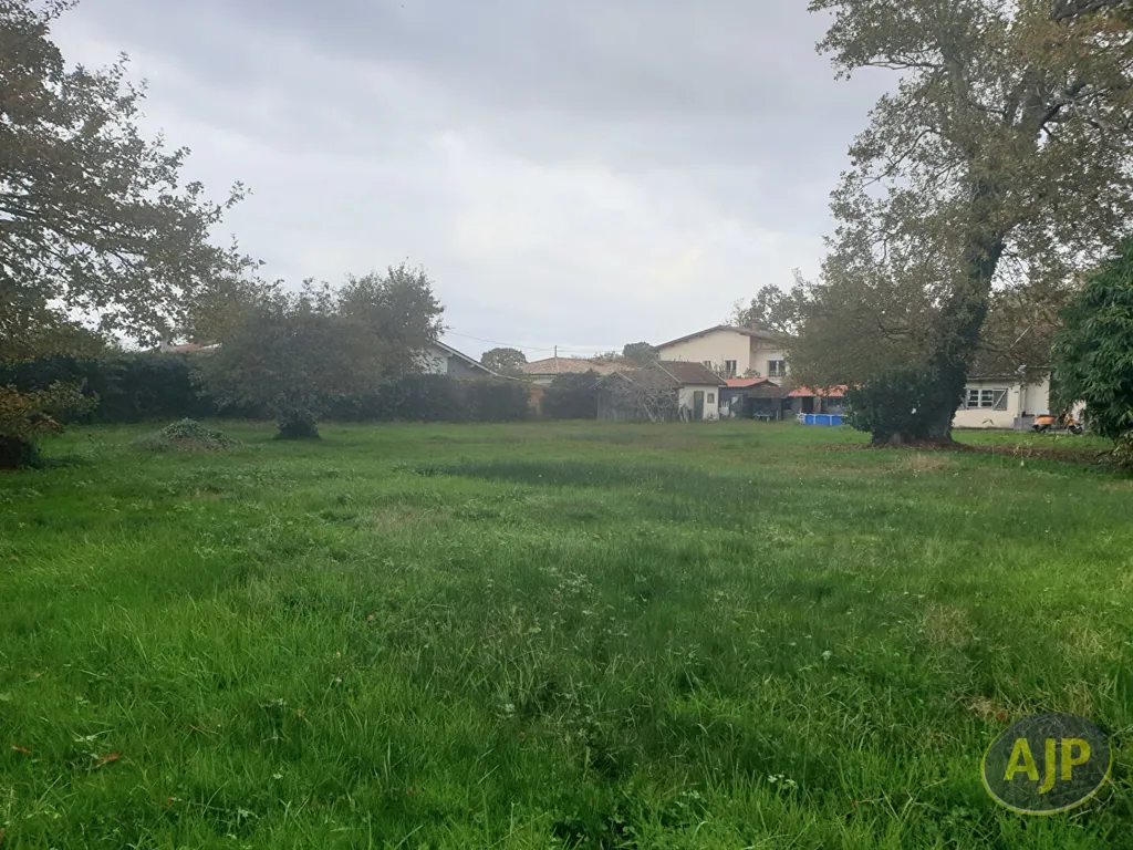 Aed - Plot with Garden in Andernos Les Bains