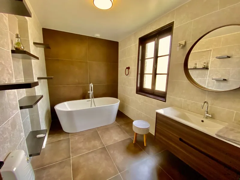 Bagni - Extensive Estate with Pool in Escource