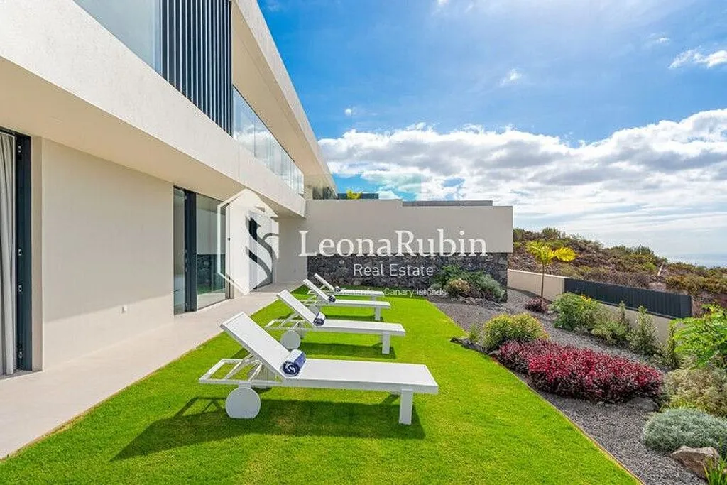Aed - Luxury Villa with Pool in Tenerife South