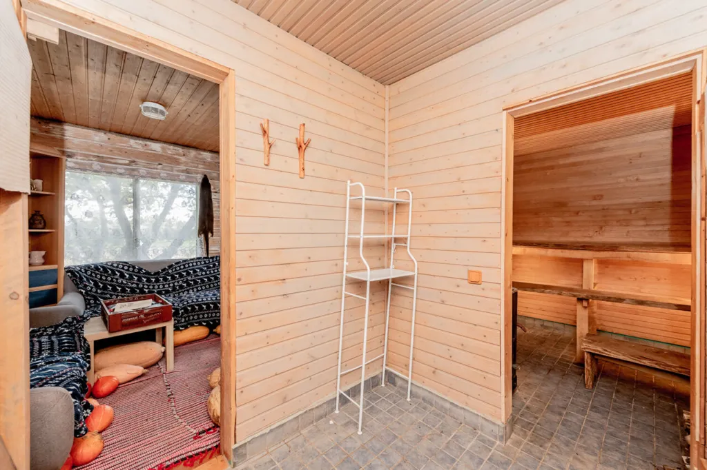 Rooms - Renovated Cottage with Sauna in Soeva
