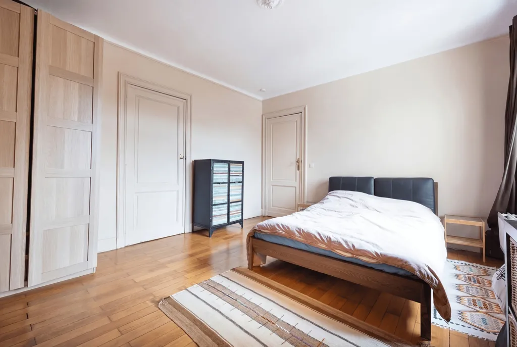 Magamistoad - Light-Filled Apartment with Garden in Elsene