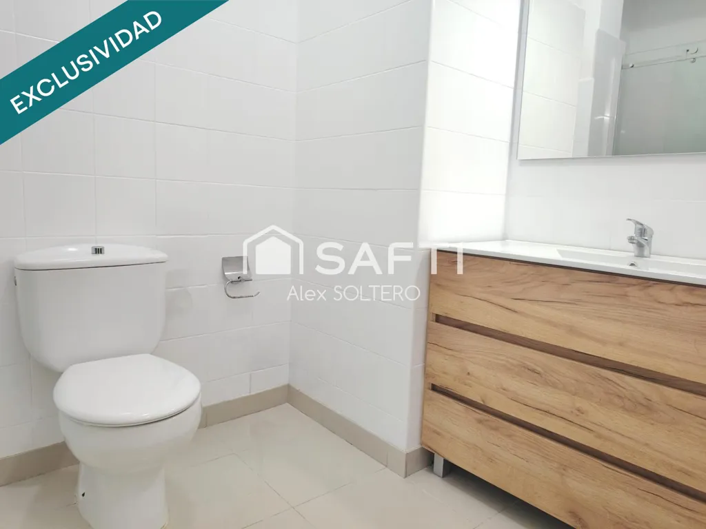 Salles de bain - Fully Renovated Flat with Terrace in City Centre