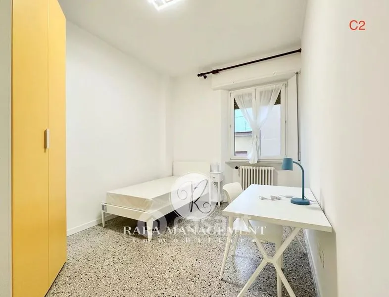 Magamistoad - Centralised Apartment with Four Balconies in Ancona