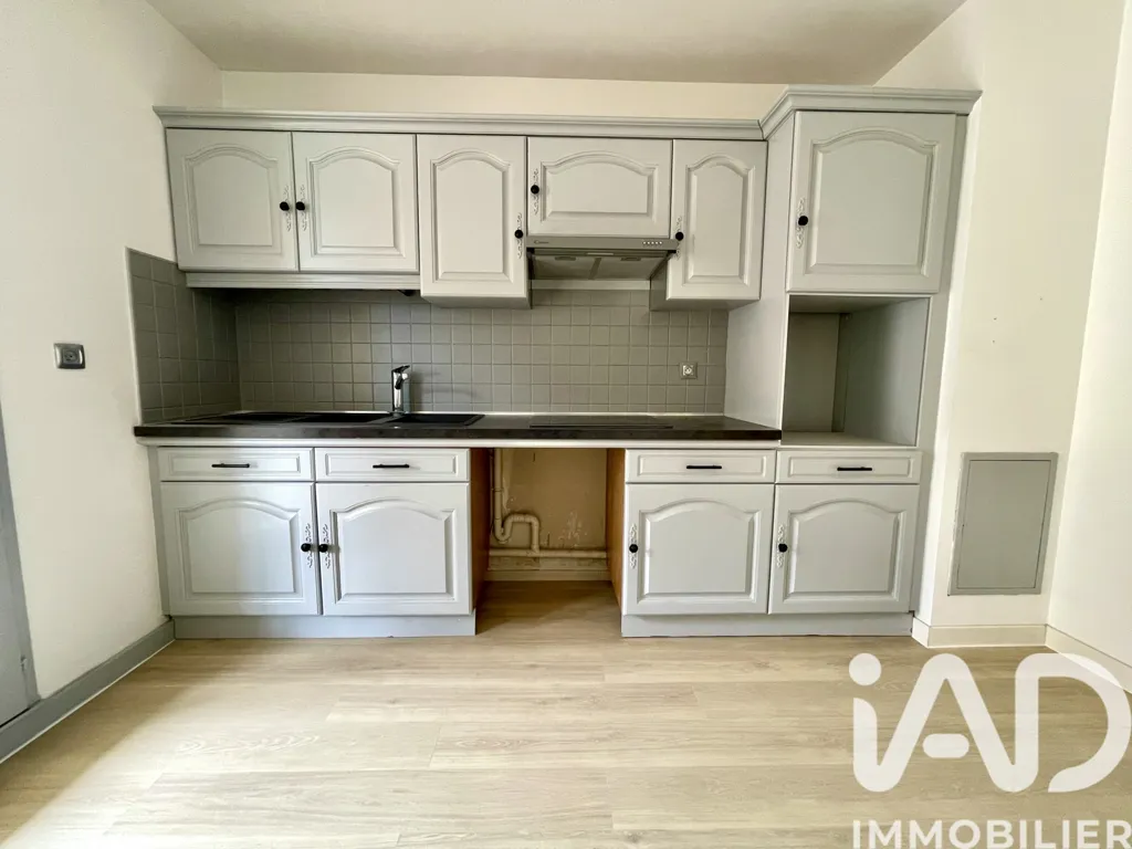 Kitchen - Bright 2-Bedroom Apartment with Balcony in Narbonne