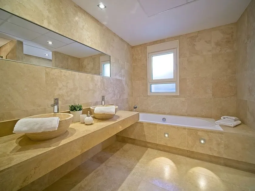 Bagni - Ground Floor Apartment with Terrace in Sotogrande