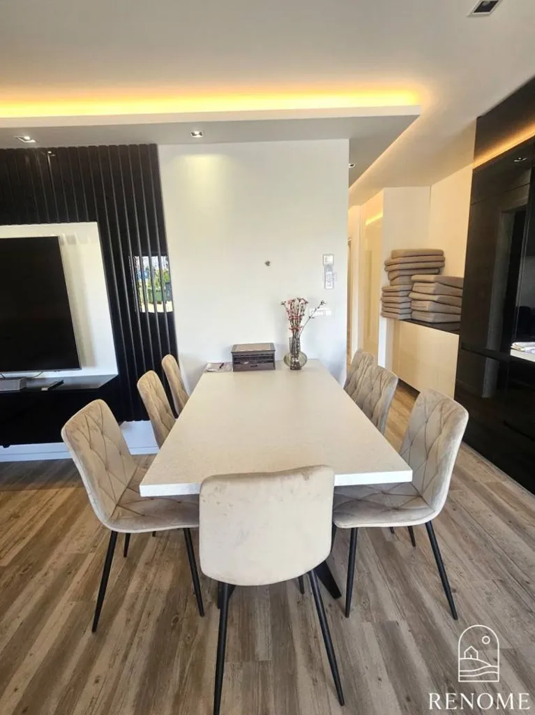 Sala da pranzo - Modern Ground Floor Flat with Private Garden in Novigrad