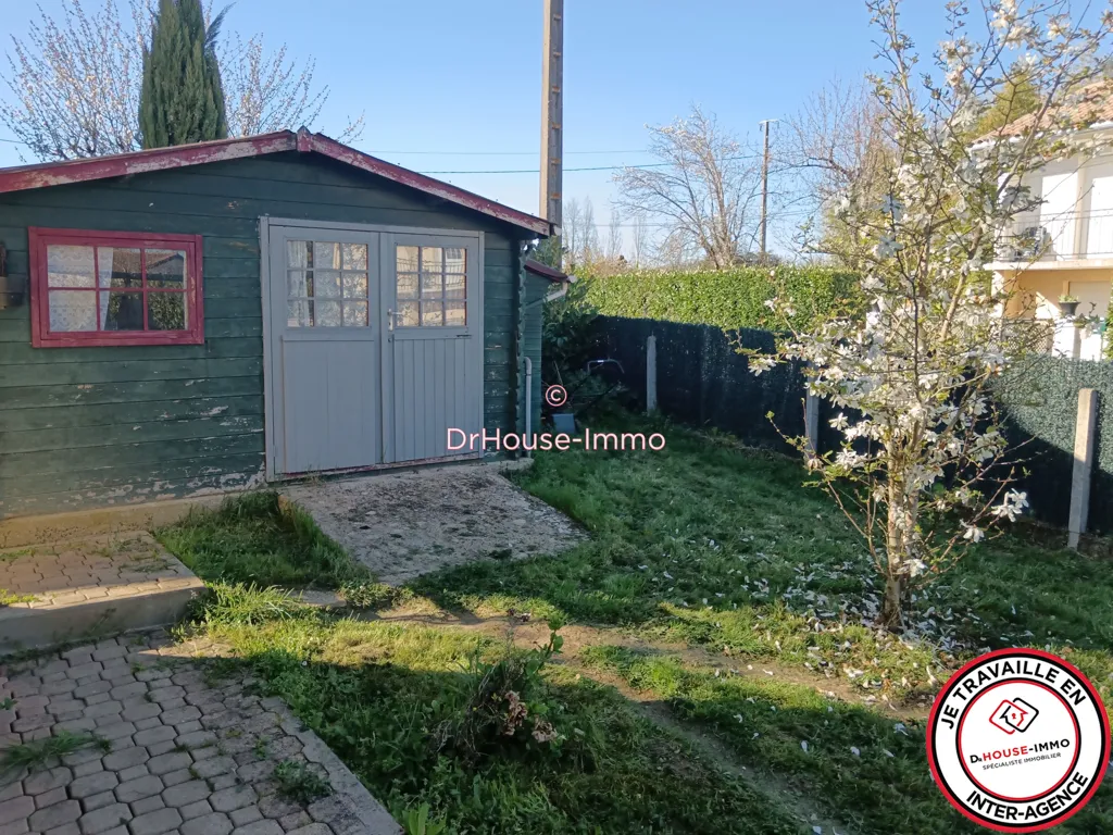 Aed - 1970s House with Pool in Miramont-De-Guyenne