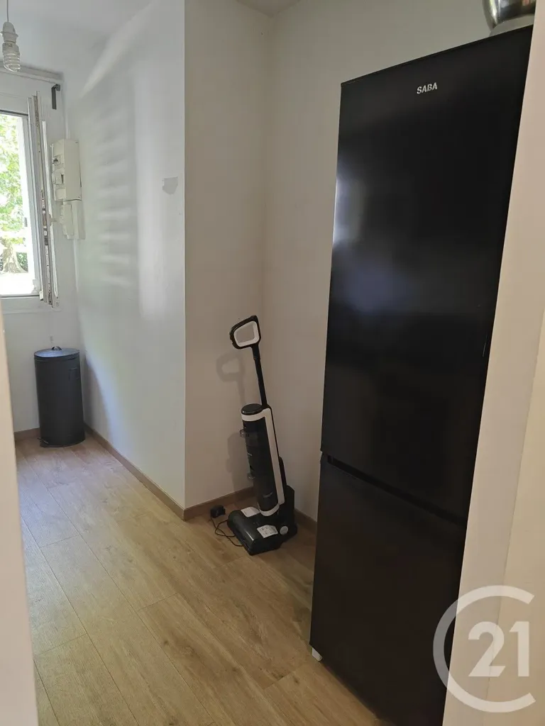 Cucina - 3-Bed Flat with Balcony in Morangis Centre