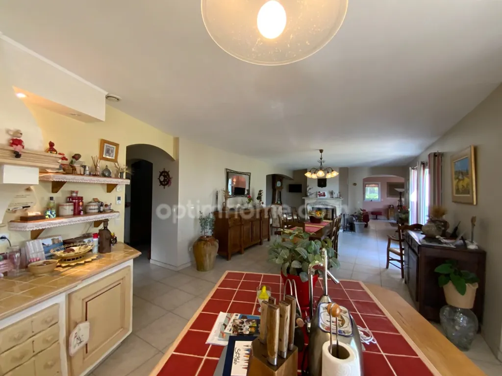 Cucina - Villa with Pool and View in Oraison