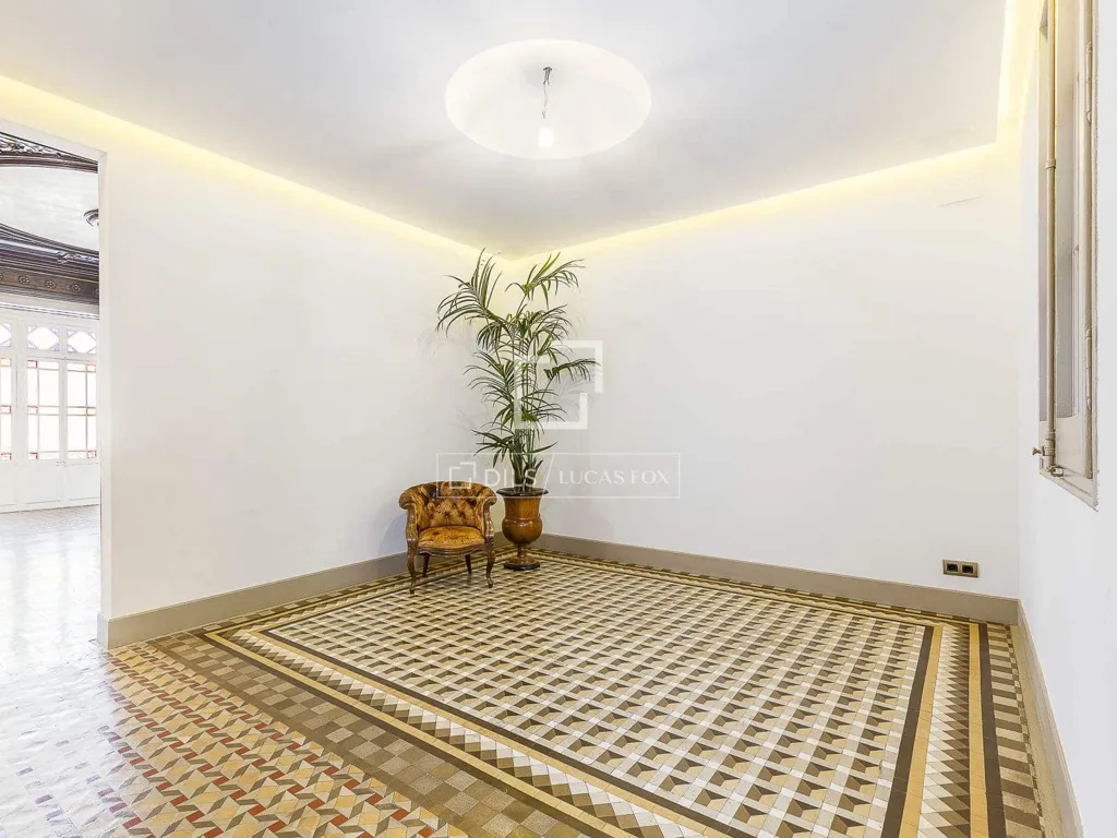 hallway_entrance
