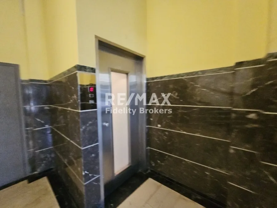 Esik - Apartment with Sea View in Glyfada Centre