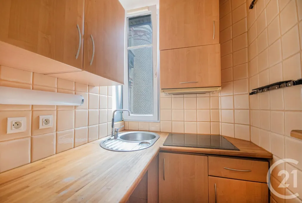 Köök - Charming 2-Bed Flat in Paris 75010