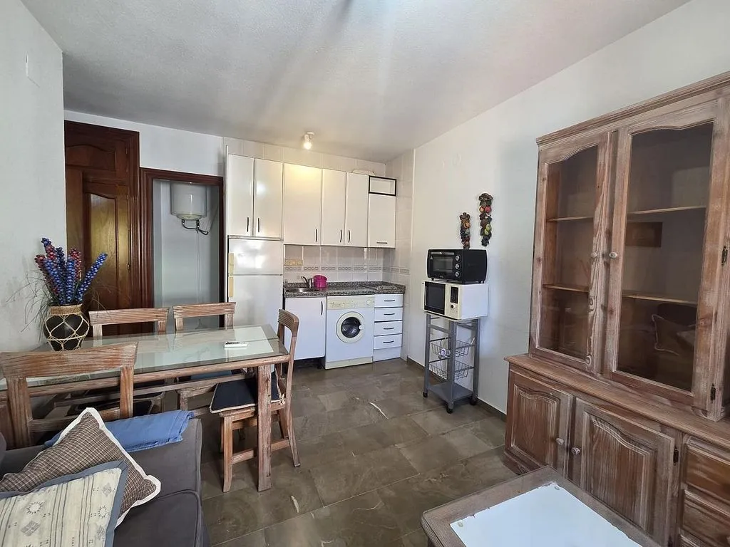 Salle à manger - 1-Bedroom Flat with Balcony in Pajaritos
