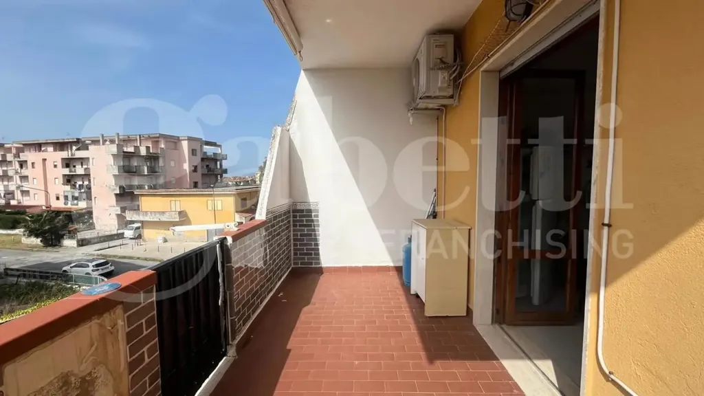 Balcon - 3-Bedroom Apartment with Balcony in Scalea