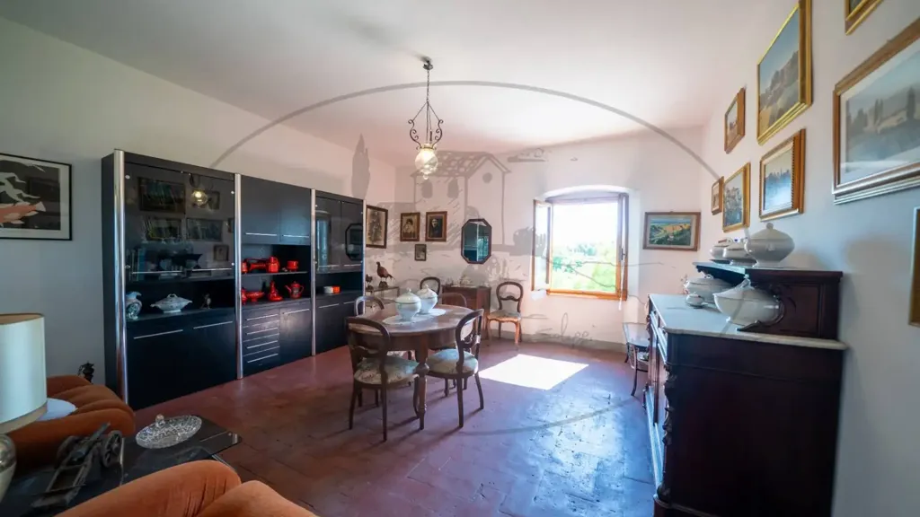 Söögituba - Rustic Farmhouse with Multiple Uses in Figline Valdarno