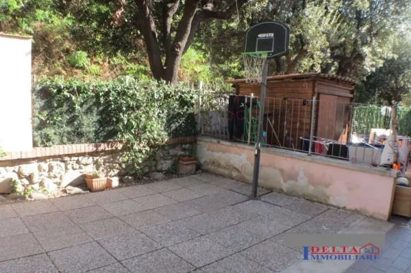 Terrass - Recently Refined Villa with Private Courtyard in Rosignano Marittimo
