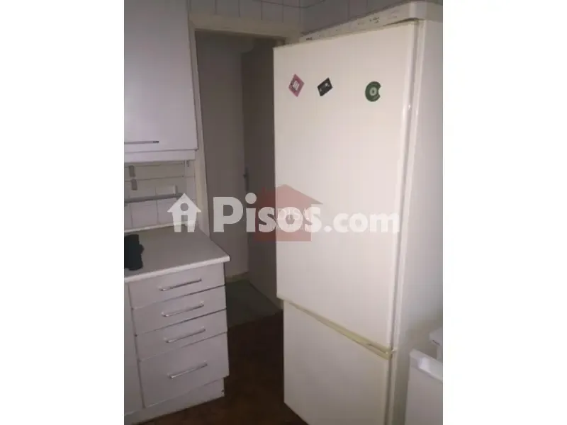 Köök - Bright Apartment with Balcony in City Centre