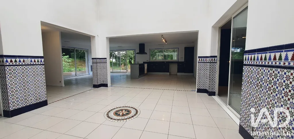 Esik - Modern House with Large Garden in Mios