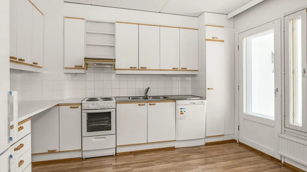 Cucina - Spacious Rental Flat with Sauna in Vuosaari, Helsinki
